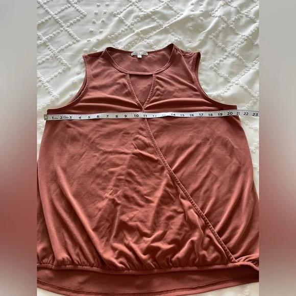 Moa Moa Top Rust Wrap With Cutout Size Large tank sleeveless blouse draped - Picture 7 of 9